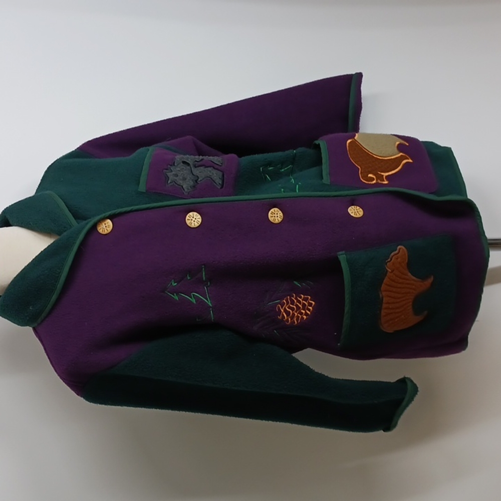 Northern Sun 2-color plush jacket with appliques-sz M